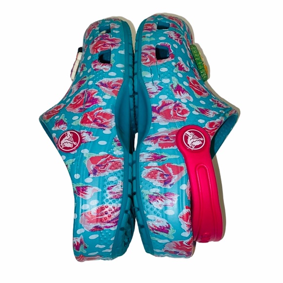 Crocs Girls' Tropical Teal With Princess Charms - Picture 4 of 8